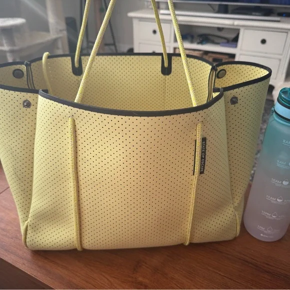 ‘State of Escape’ Limited Edition Neon Yellow/Green Neoprene Tote Bag - Picture 3 of 5